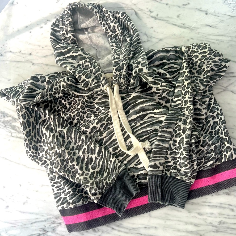Vintage Havana Grey Leopard Sweatshirt